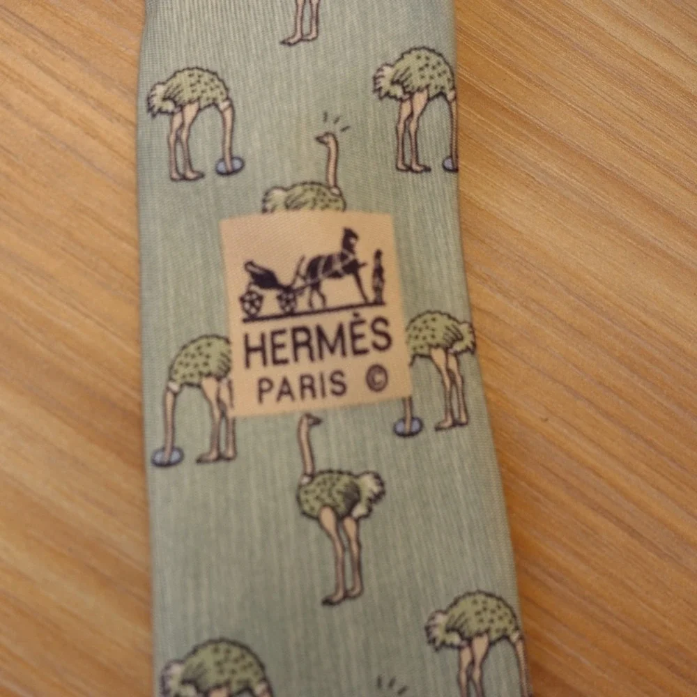 Vintage Hermes Paris Neck Tie Mens Slate Blue Ostrich Animal Print Silk FRANCE